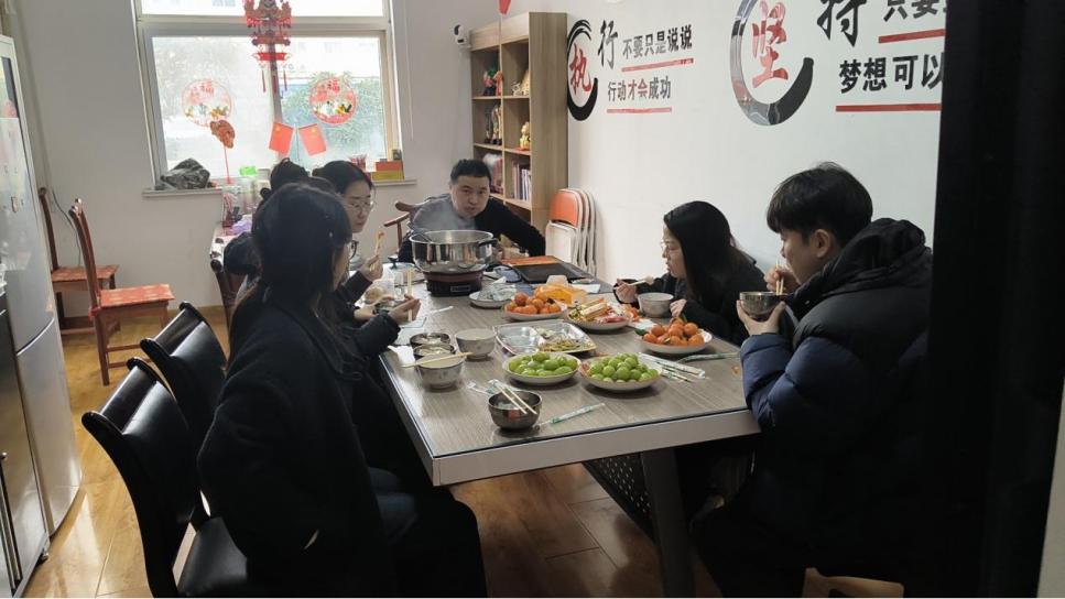 Doçura e Unidade: Equipe da ZMJ Packaging comemora o Festival das Lanternas juntas